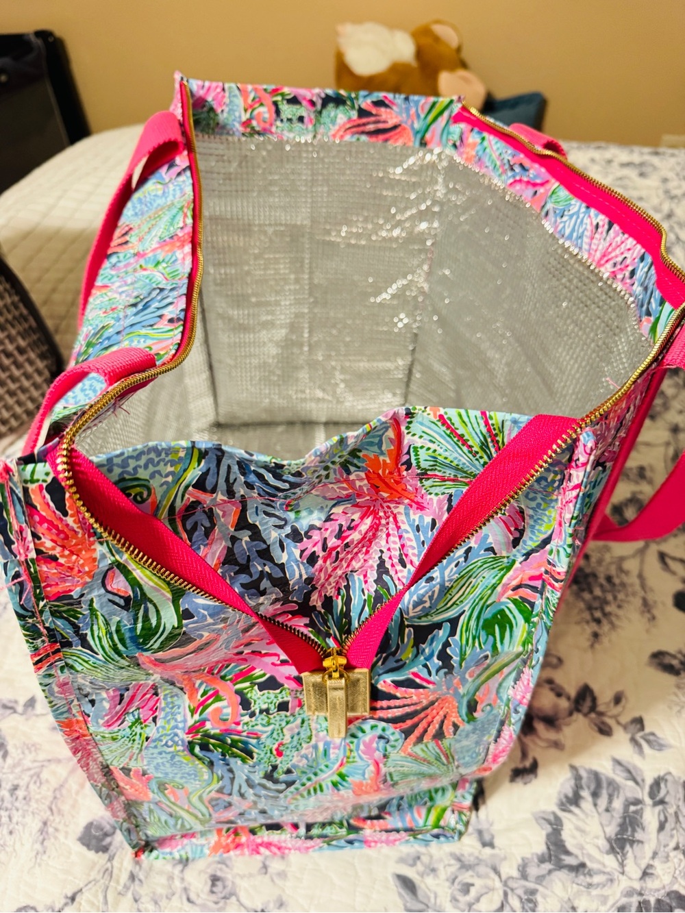 Lilly Pulitzer large Multicolor Insulated Tote - Picture 2 of 4